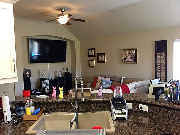 2nd image of 102 Oakwood Ct