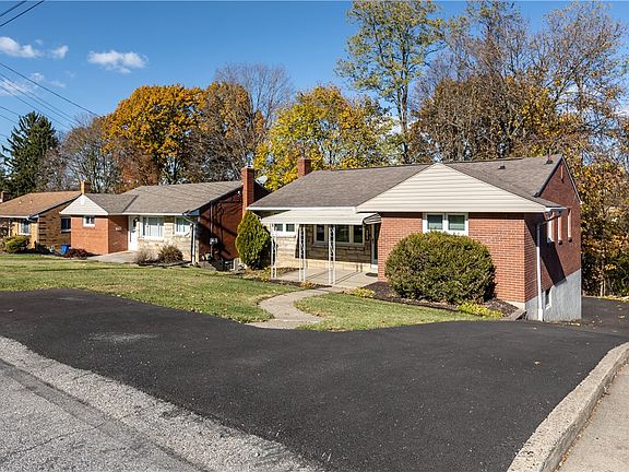 3rd image of 3579 Wallace Dr