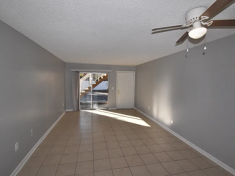 480 Banyon Tree Cir #102 — Photo 3
