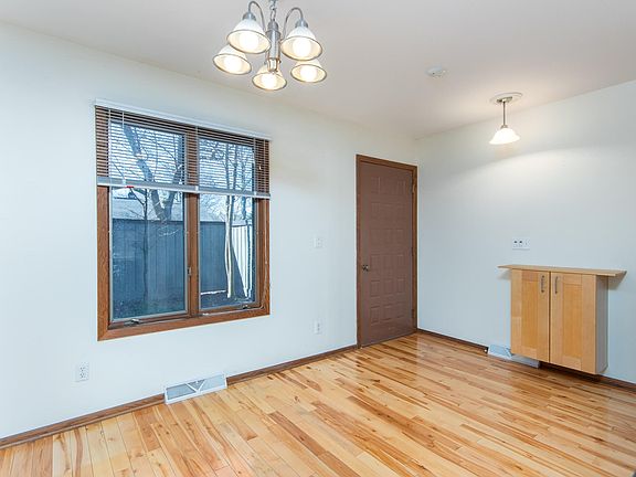 dining:private patio view