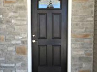 1827 Statue Dr, Neenah, WI 54956