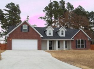 102 Glenhaven Rd, Palestine, TX 75801