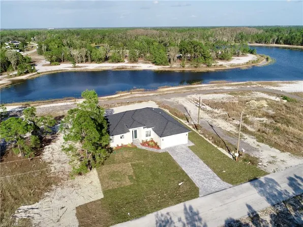 423 Harshaw ST, LEHIGH ACRES, FL 33974