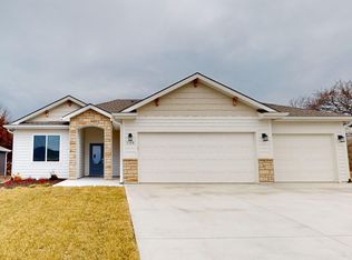 7729 SW 24th Ter, Topeka, KS 66614