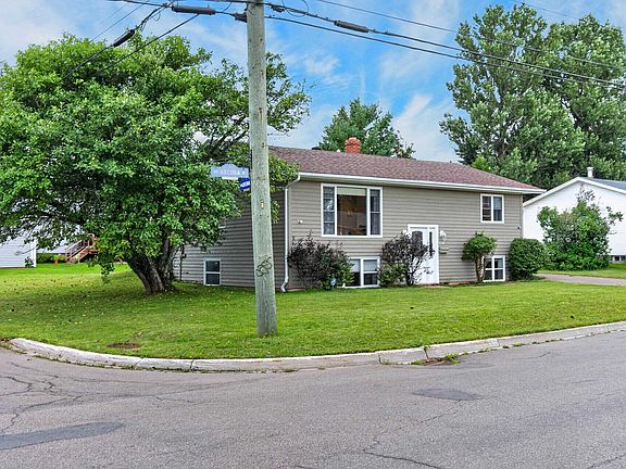 5th image of 226 Arcona St