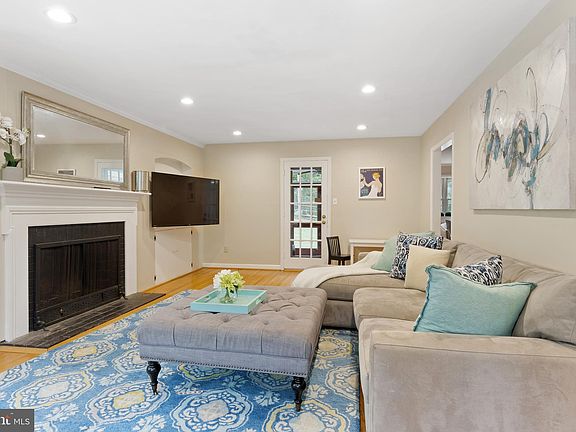 5th image of 694 Timber Ln