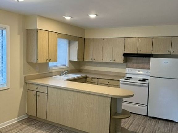 2nd image of 2439 Des Plaines Ave #3S