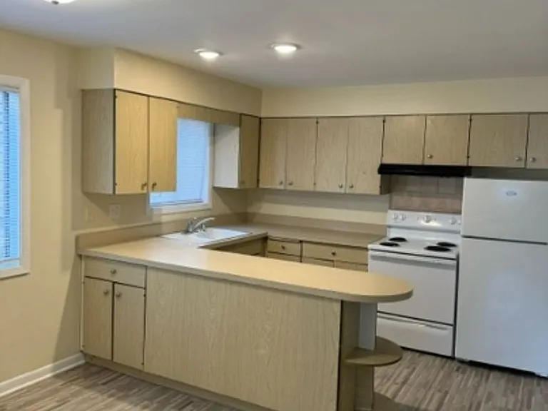 2439 Des Plaines Avenue — Photo 1