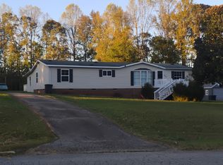 209 Hickory Nut Dr, Statesville, NC 28677