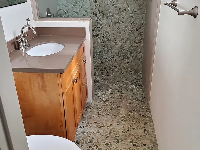 1316 Lott Ave — Photo 4