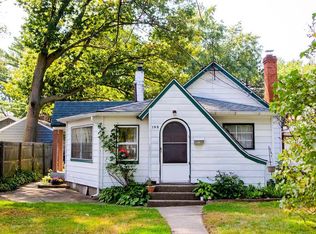 198 Kenyon Rd, Eastlake, OH 44095