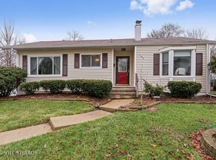 735 S Norbury Ave, Lombard, IL 60148