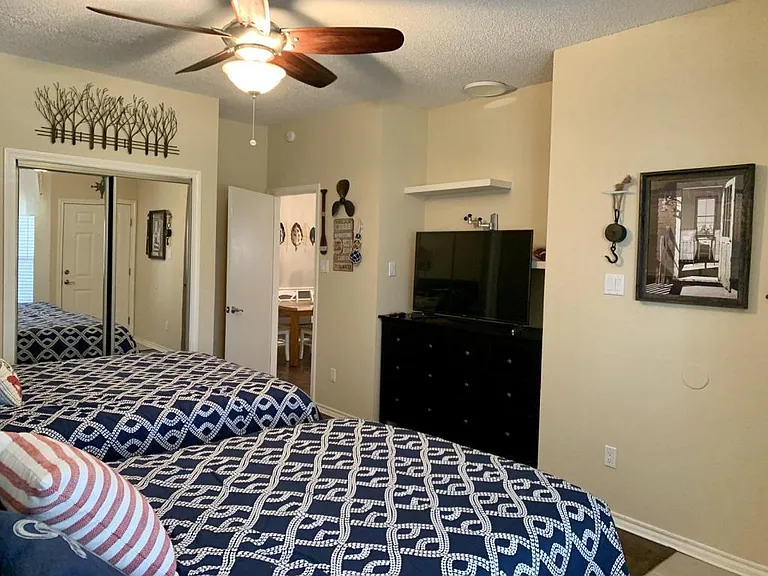 2164 Tanglewood Blvd — Photo 17
