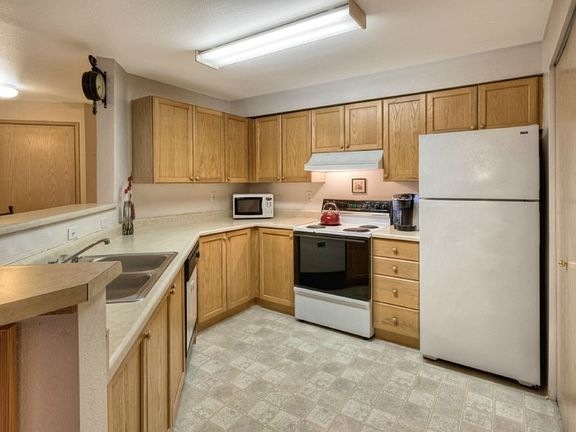 2nd image of 7711 NE 175th St #303