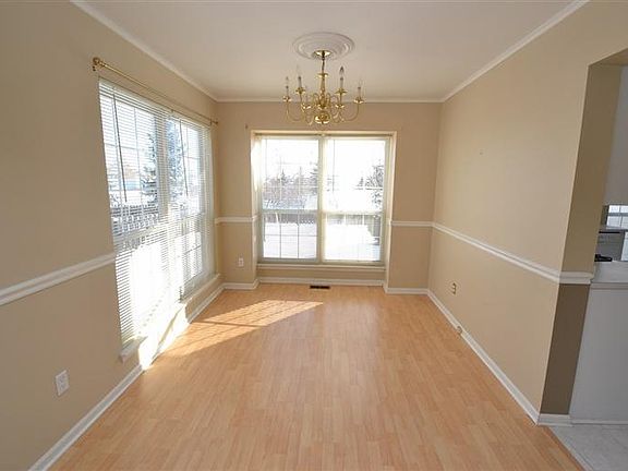 5th image of 3029 Green Valley Dr