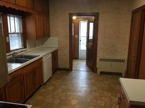 4th image of 901 W Southern Ave
