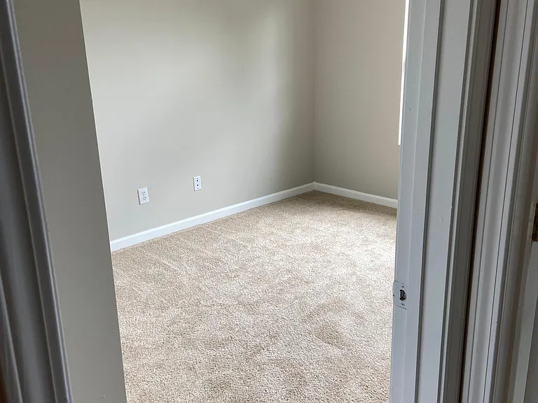2837 Gross Ave — Photo 12