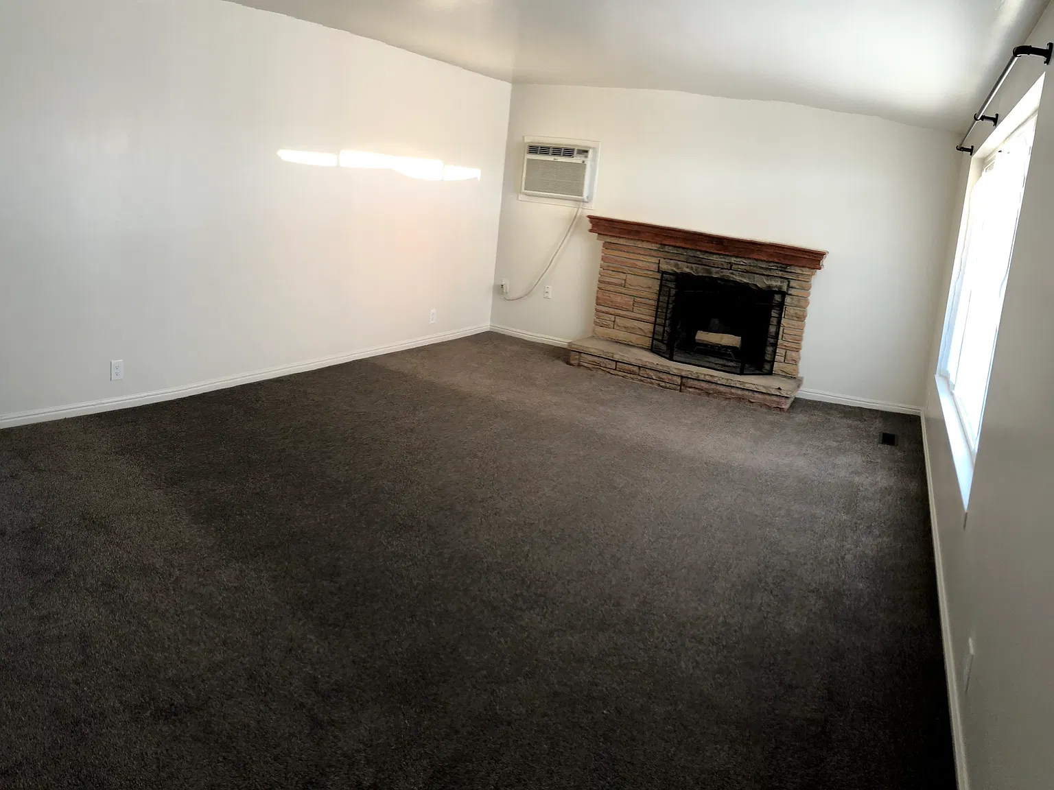 4323 S 4710 W — Photo 3