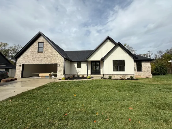 1034 Morris Dr, Richmond, KY 40475