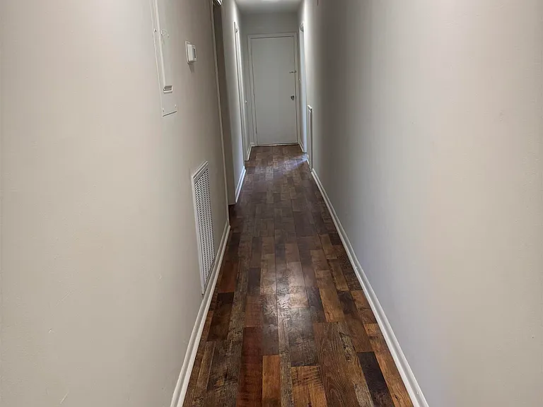 1114 Oakwood Ave NE #A — Photo 6