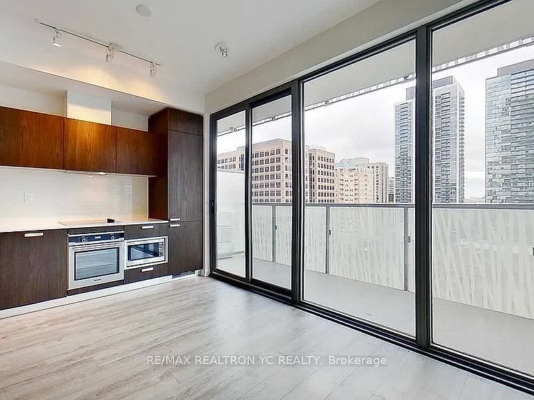 50 Charles St E #1402 — Photo 10