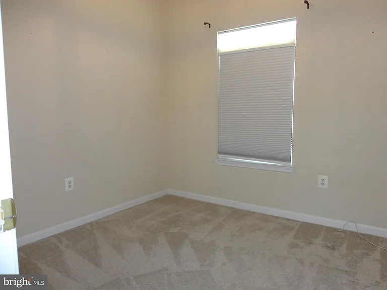 24699 Kings Canyon Sq — Photo 25