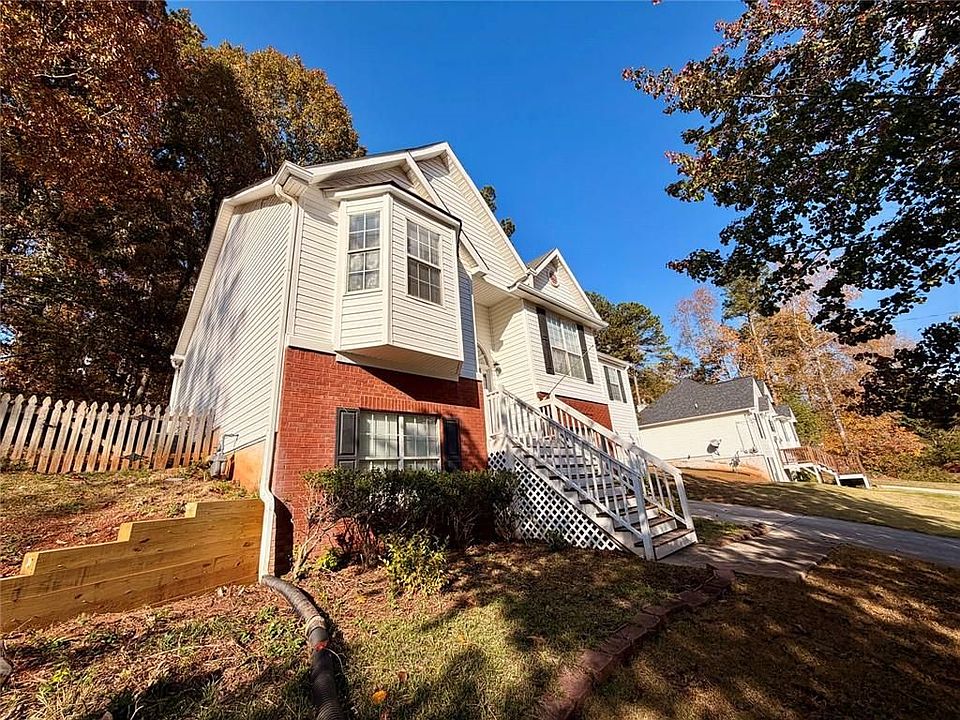 2nd image of 604 Victorian Cir