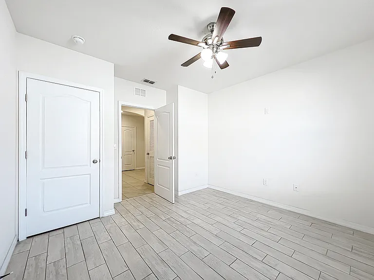 106 Saint Thomas Dr — Photo 14