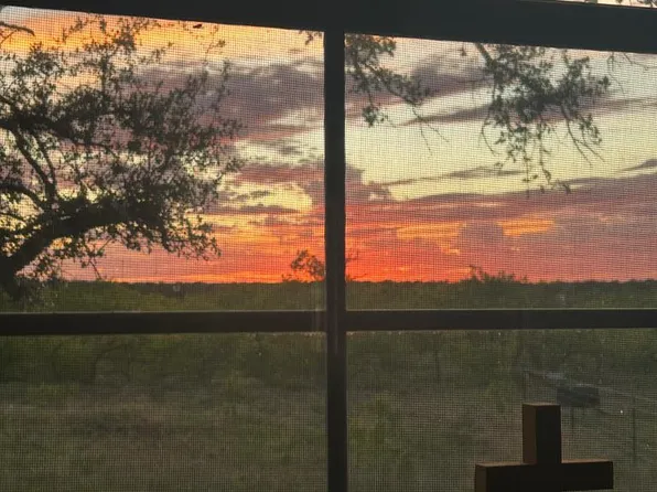 375 Hillside Dr, Fort Mc Kavett, TX 76841