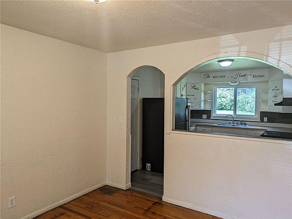 5th image of 8310 E 92nd St