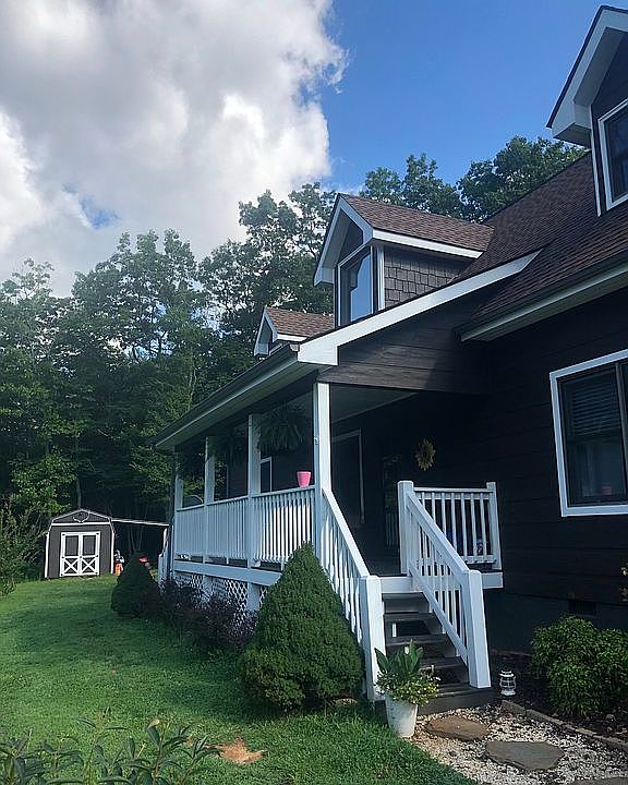 1st image of 381 Meadowood Ln