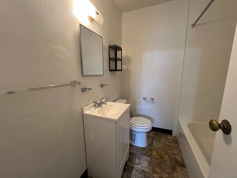 5326 Fifth #28