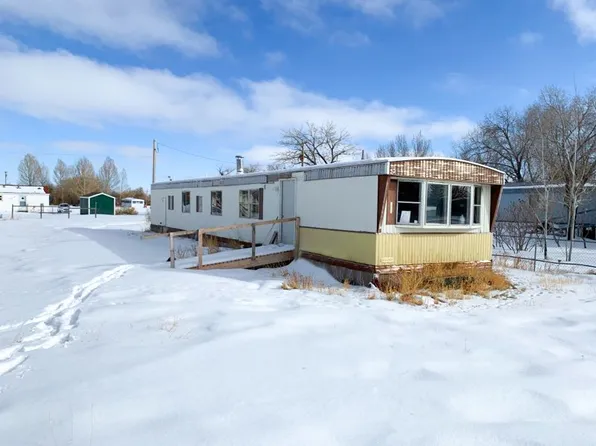 313 S Main St, Pavillion, WY 82523