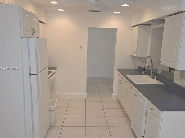 9507 NW 80th Ct, Tamarac, FL 33321