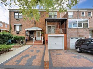 6934 61st Rd, Flushing, NY 11379