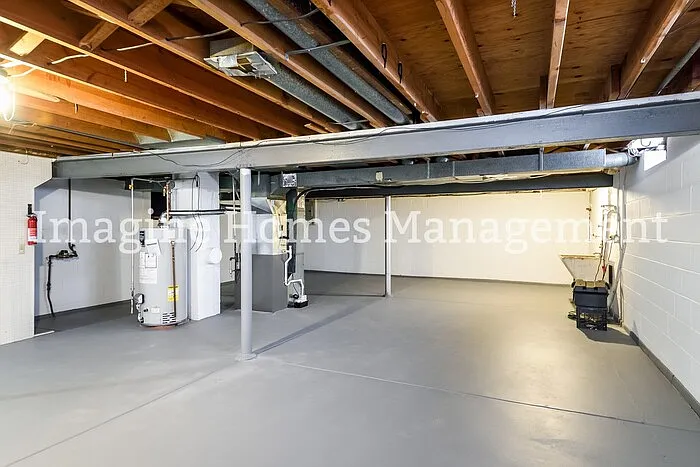 6645 Forest Glen Ave — Photo 11