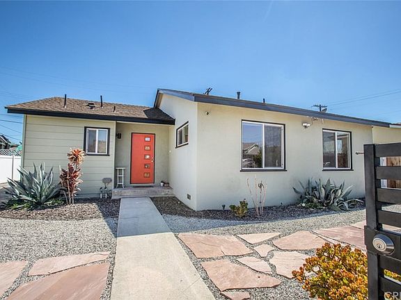 2nd image of 8141 Agnes Ave