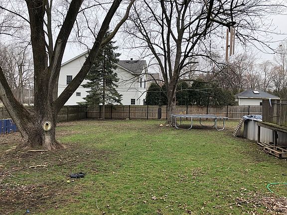 5th image of 410 E Kolberg Ct