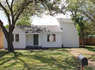 511 3rd St #C, Cuero, TX 77954