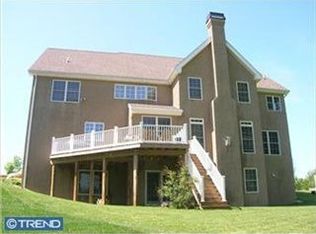 101 Sandy Ct, Avondale, PA 19311