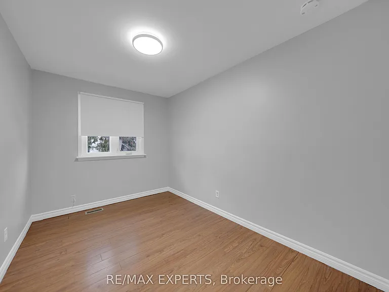 79 Louisa St #UPPER — Photo 16