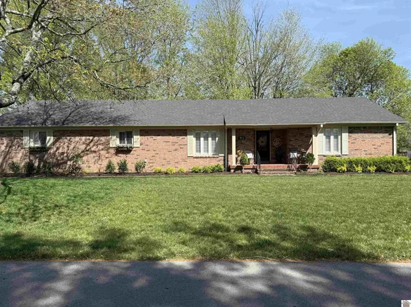 811 S 9th St, Murray, KY 42071