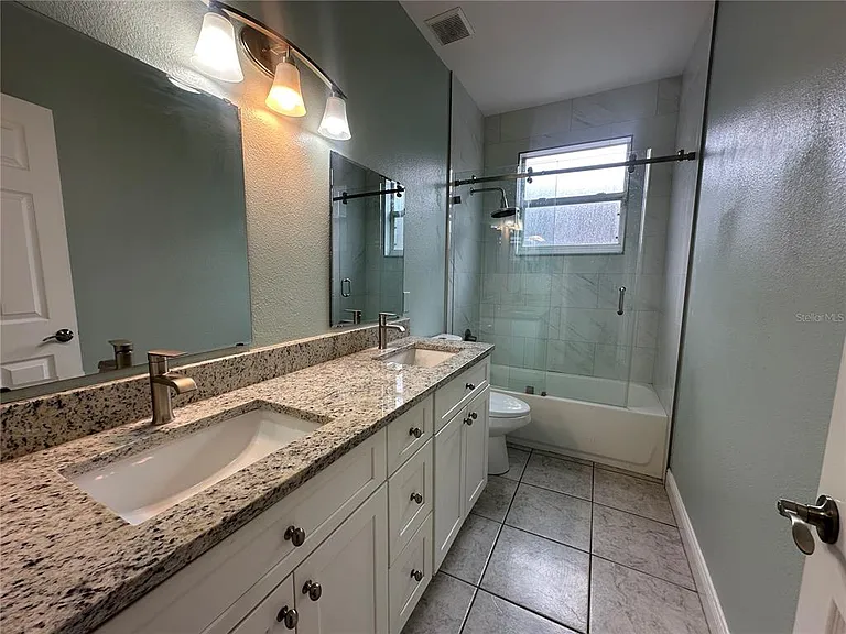 1714 Cambridge Village Ct — Photo 17