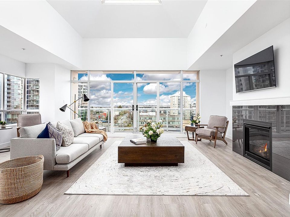 1st image of 1010 View St #1102
