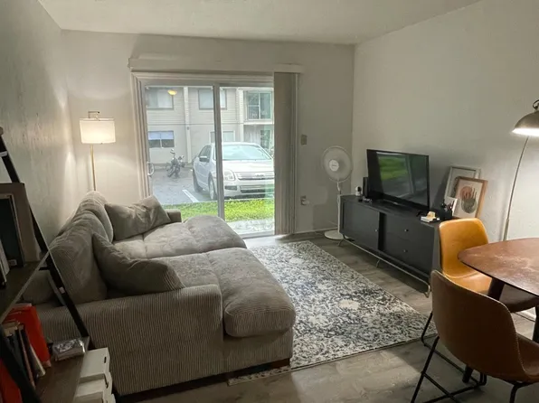 1035 SW 9th St APT F23, Gainesville, FL 32601