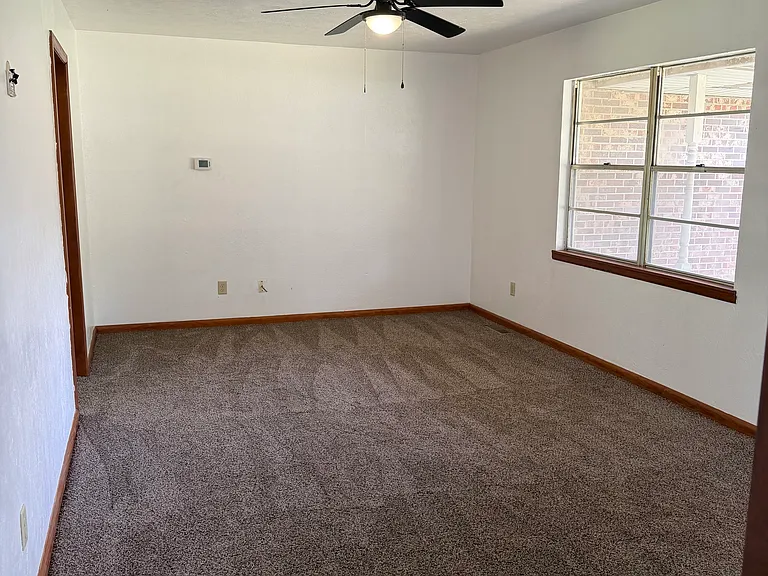 702 E Ida Ave — Photo 5