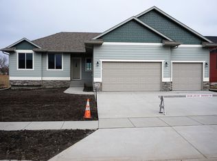 730 W Highpointe St, Tea, SD 57064