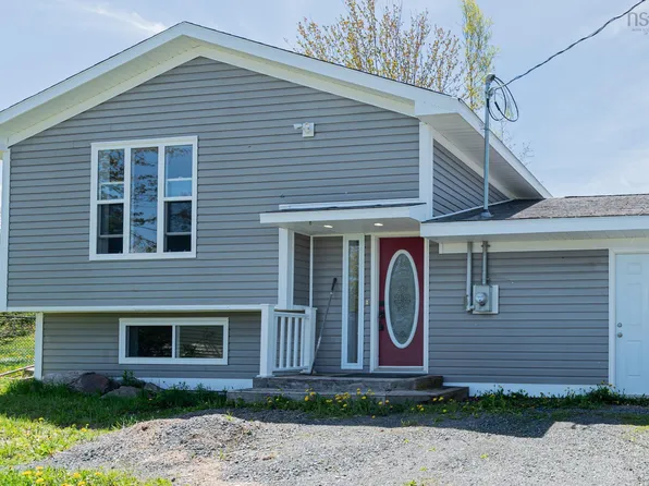 86 Mackay Rd, Pictou, NS B0K 2A0