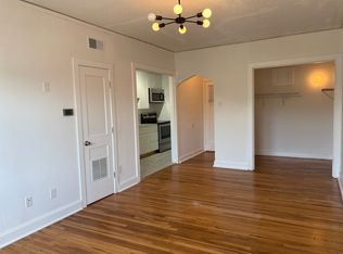 7178 Manchester Rd, Saint Louis, MO 63143