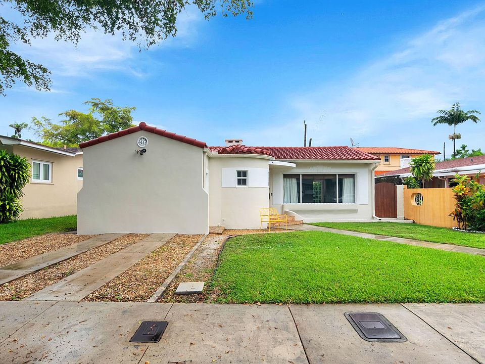1st image of 8235 N Bayshore Dr